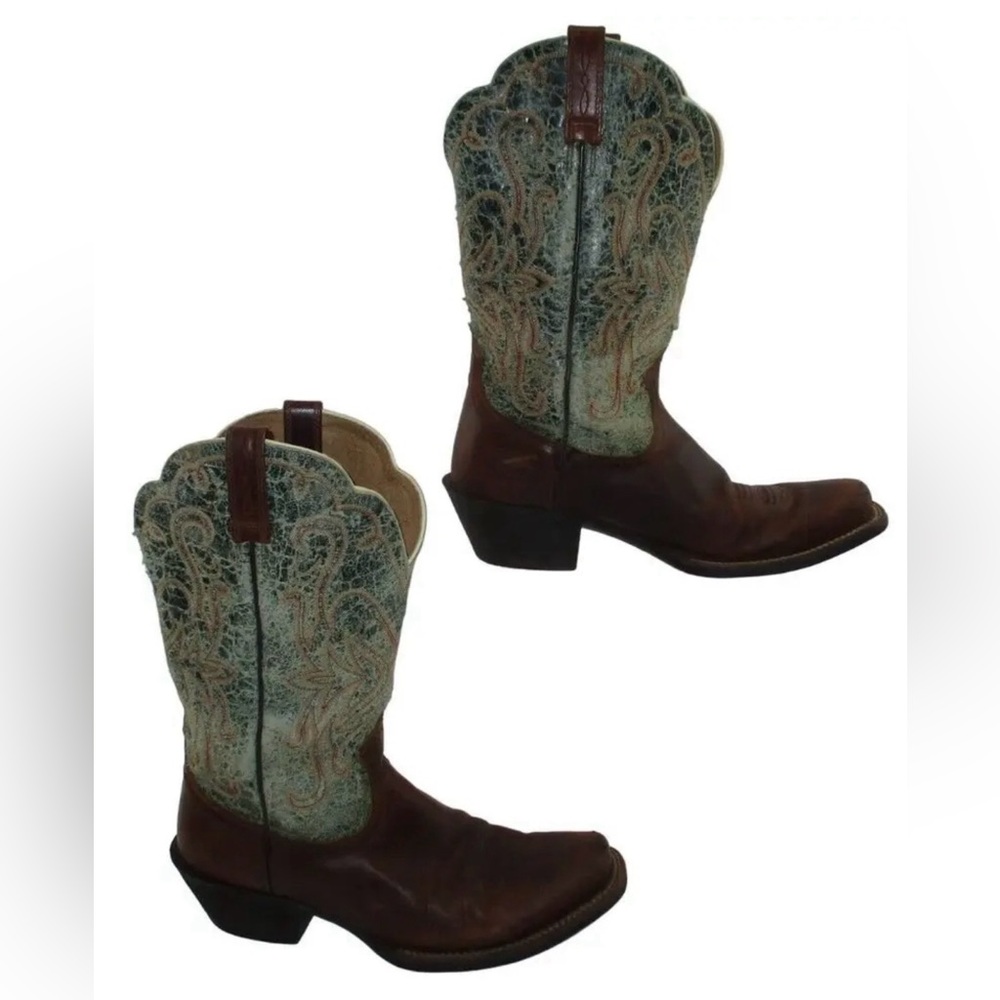 Women’s Ariat cowgirl boots size 7.5